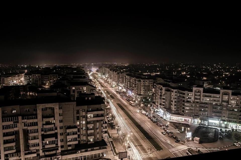 Blue Light Ultracentral كرايوفا المظهر الخارجي الصورة