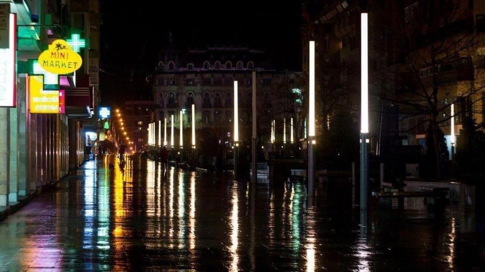 Blue Light Ultracentral كرايوفا المظهر الخارجي الصورة
